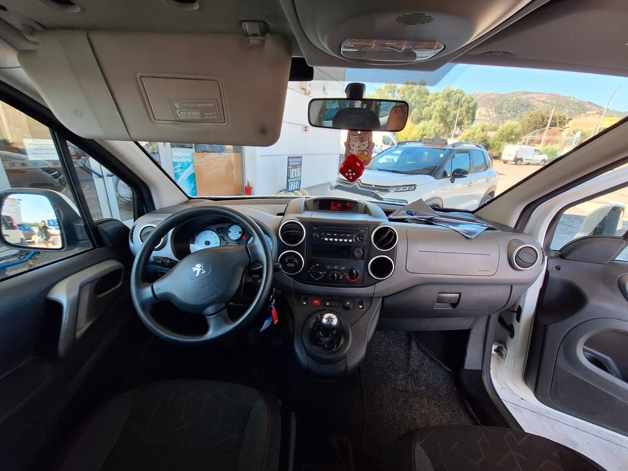 Peugeot Partner Tepee BlueHDi 100 4x4 Active Traction Control Plus