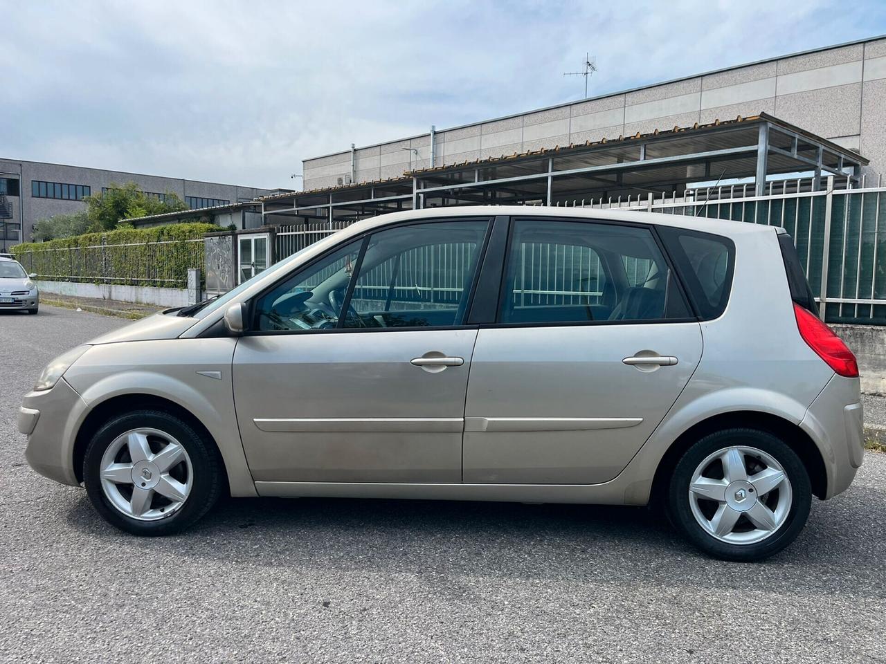 Renault Scenic Scénic 1.6 16V GPL