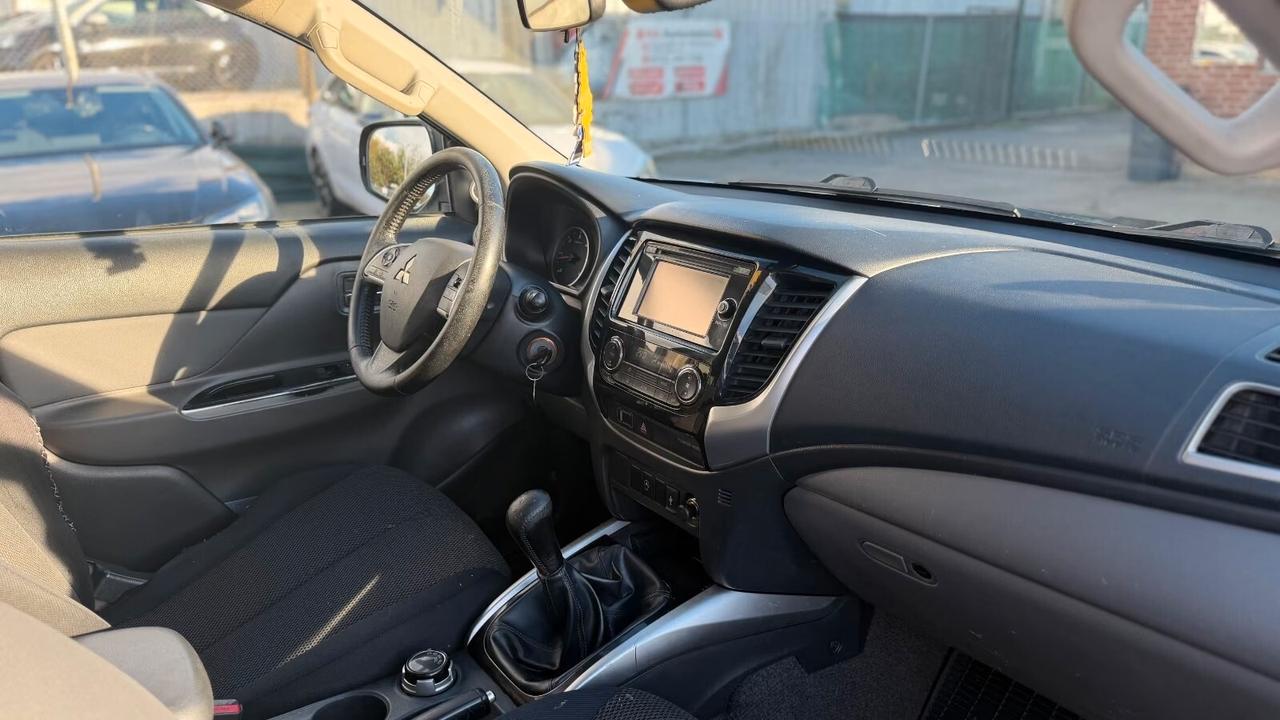 Mitsubishi L200 Plus, cabina doppia 4WD