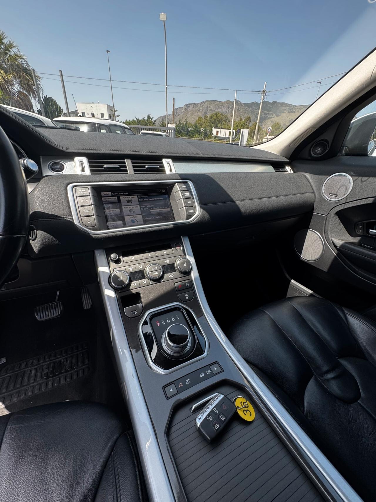 Land Rover Range Rover Evoque 2.2 TD4 5p. Pure