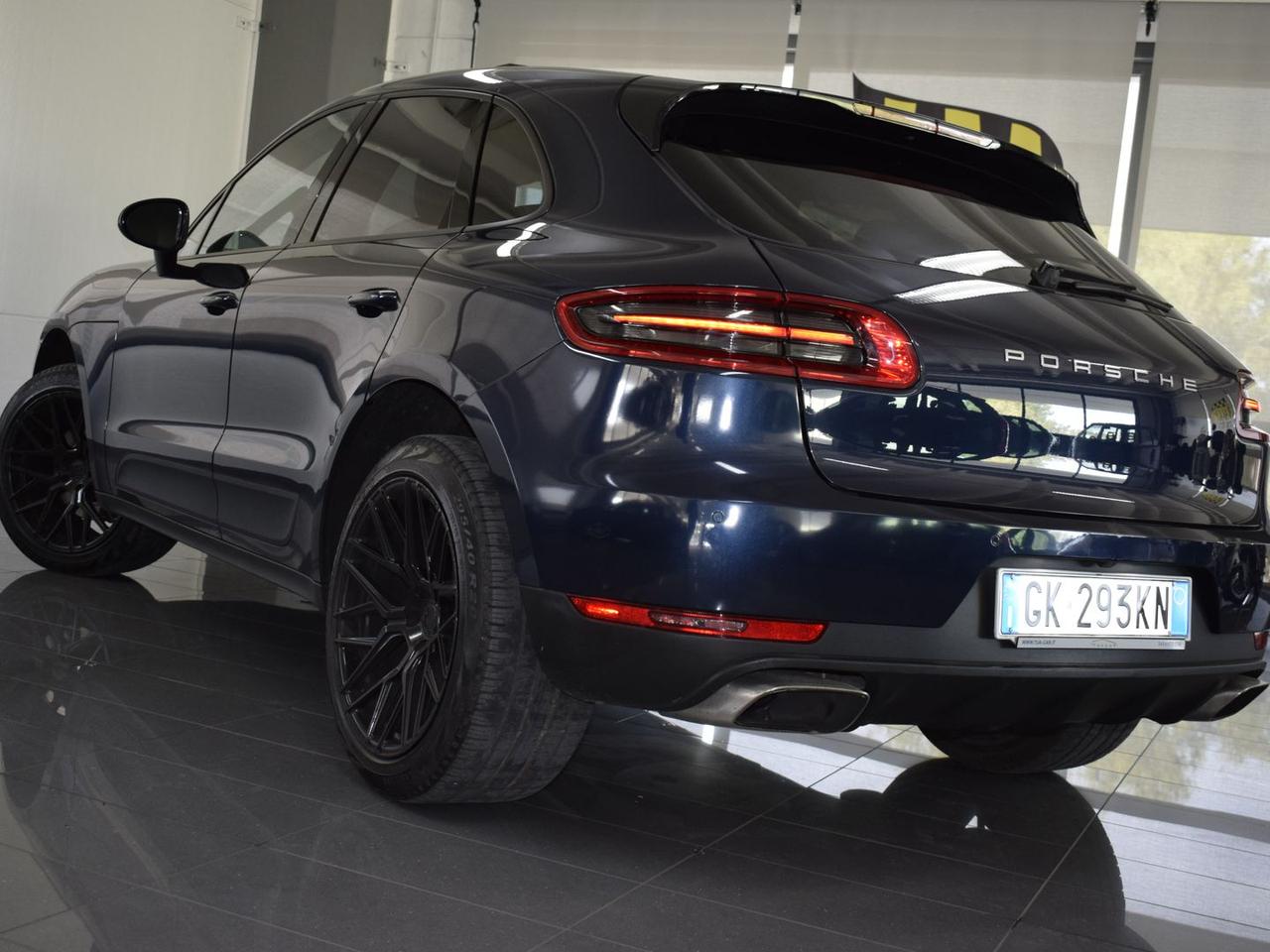 Porsche Macan 2.0 benzina 250CV