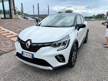 RENAULT Captur Plug-in Hybrid E-Tech 160 CV Initiale Paris