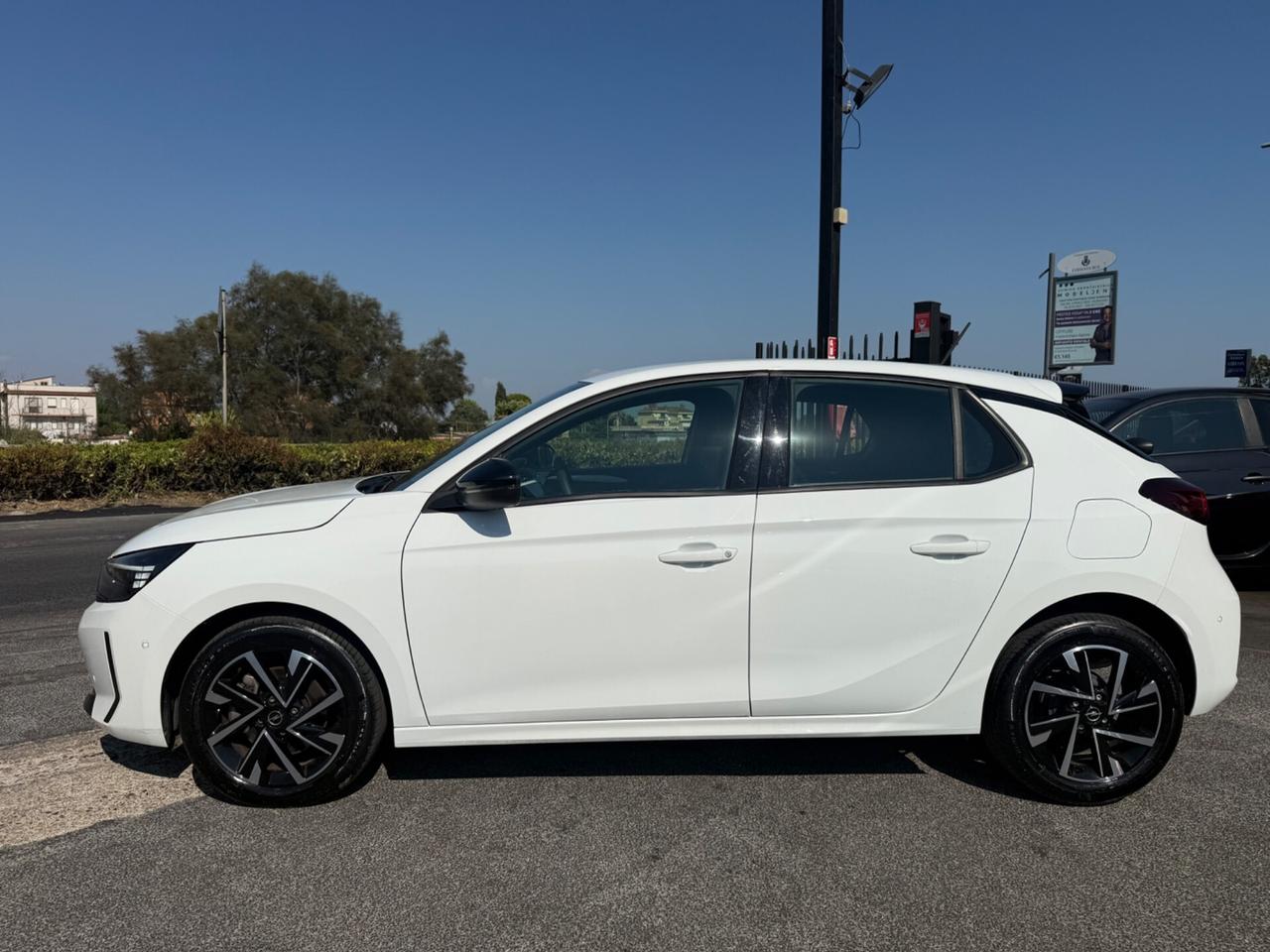 Opel Corsa 1.2 GS 100cv Arktis white