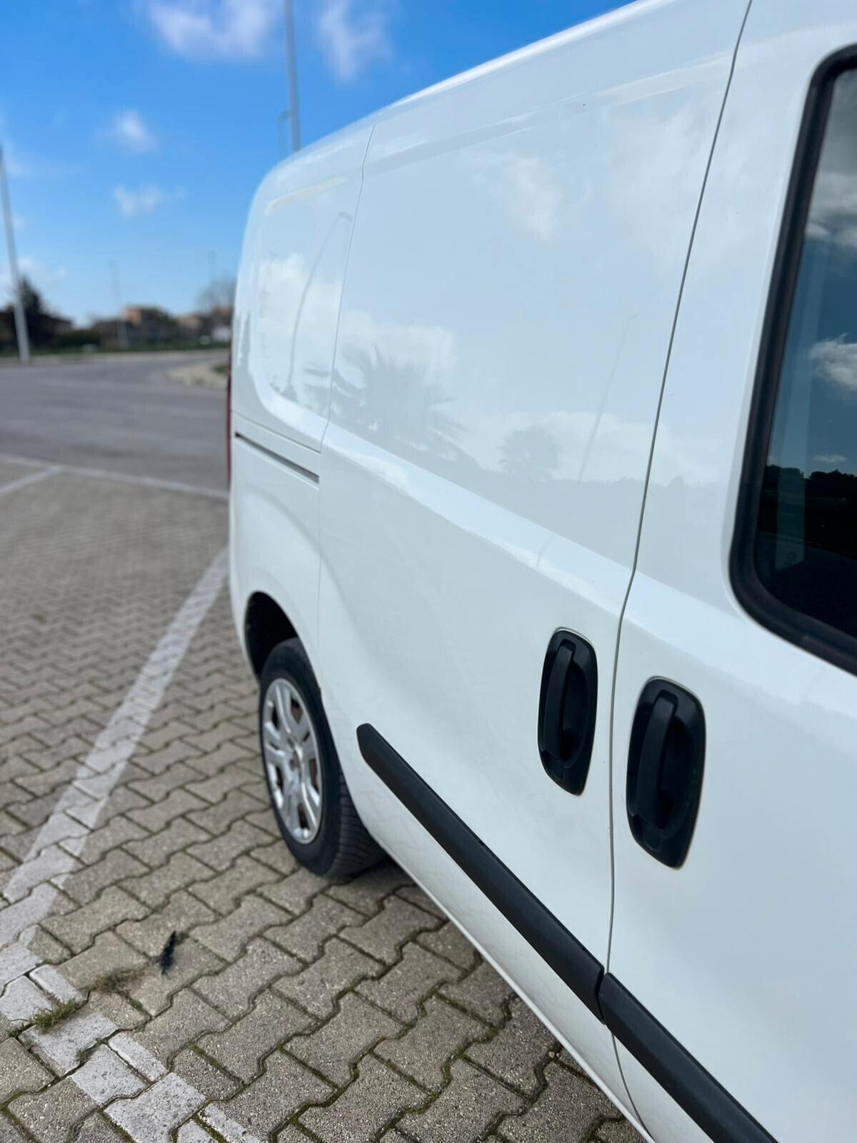 Fiat Doblo 3 posti