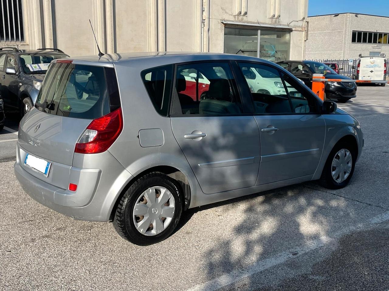 Renault Scenic Scénic 1.5 dCi/105CV - Solo 122.000 KM