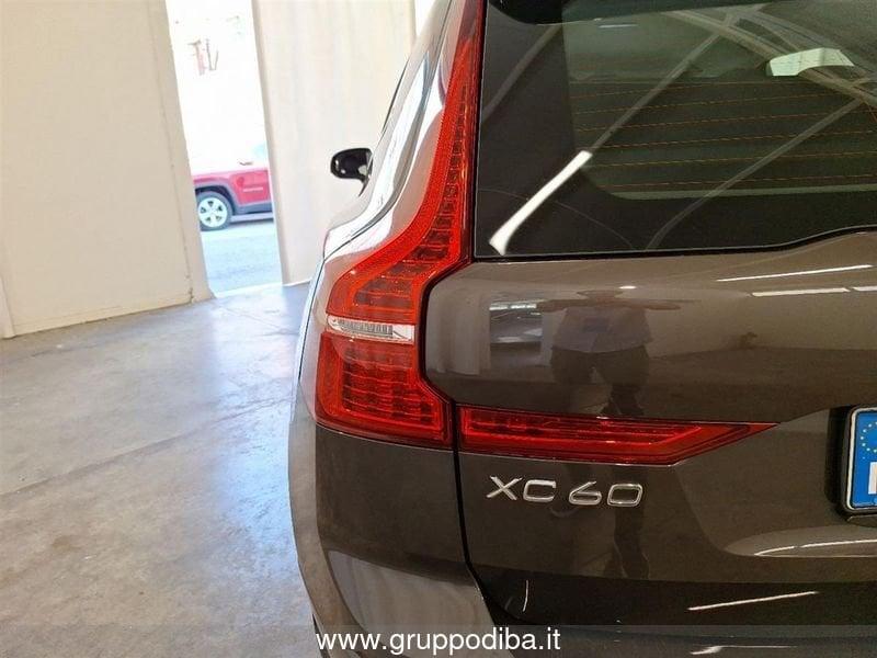 Volvo XC60 II 2022 2.0 b4 Plus Dark awd auto