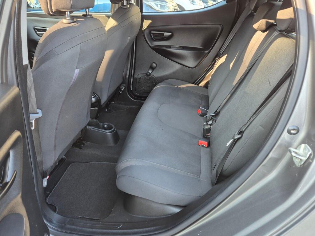 Lancia Ypsilon 1.0 Hybrid Ecochic Gold