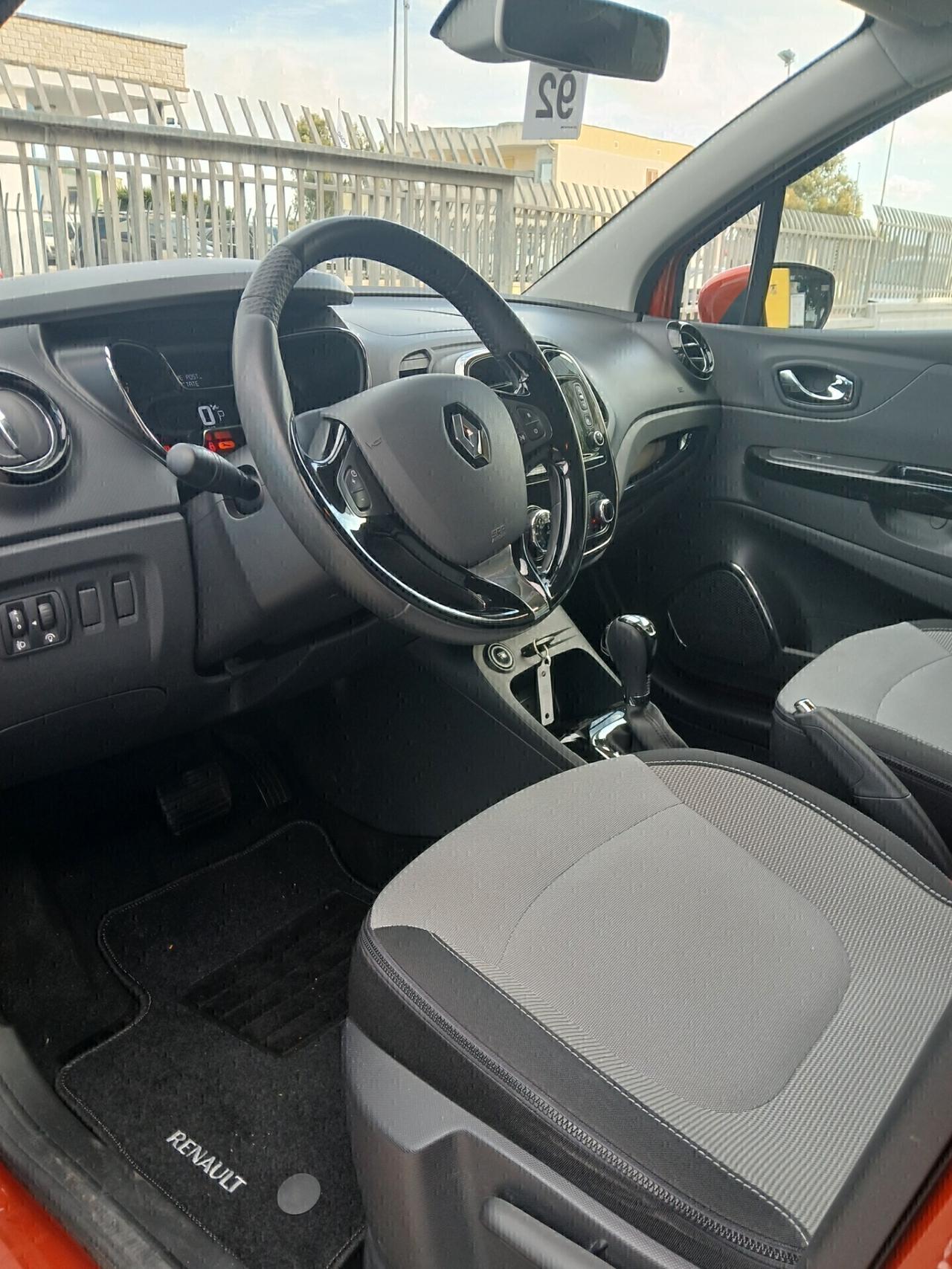 RENAULT Captur Energy R-Link 1.200 TCE 120cv Autom.