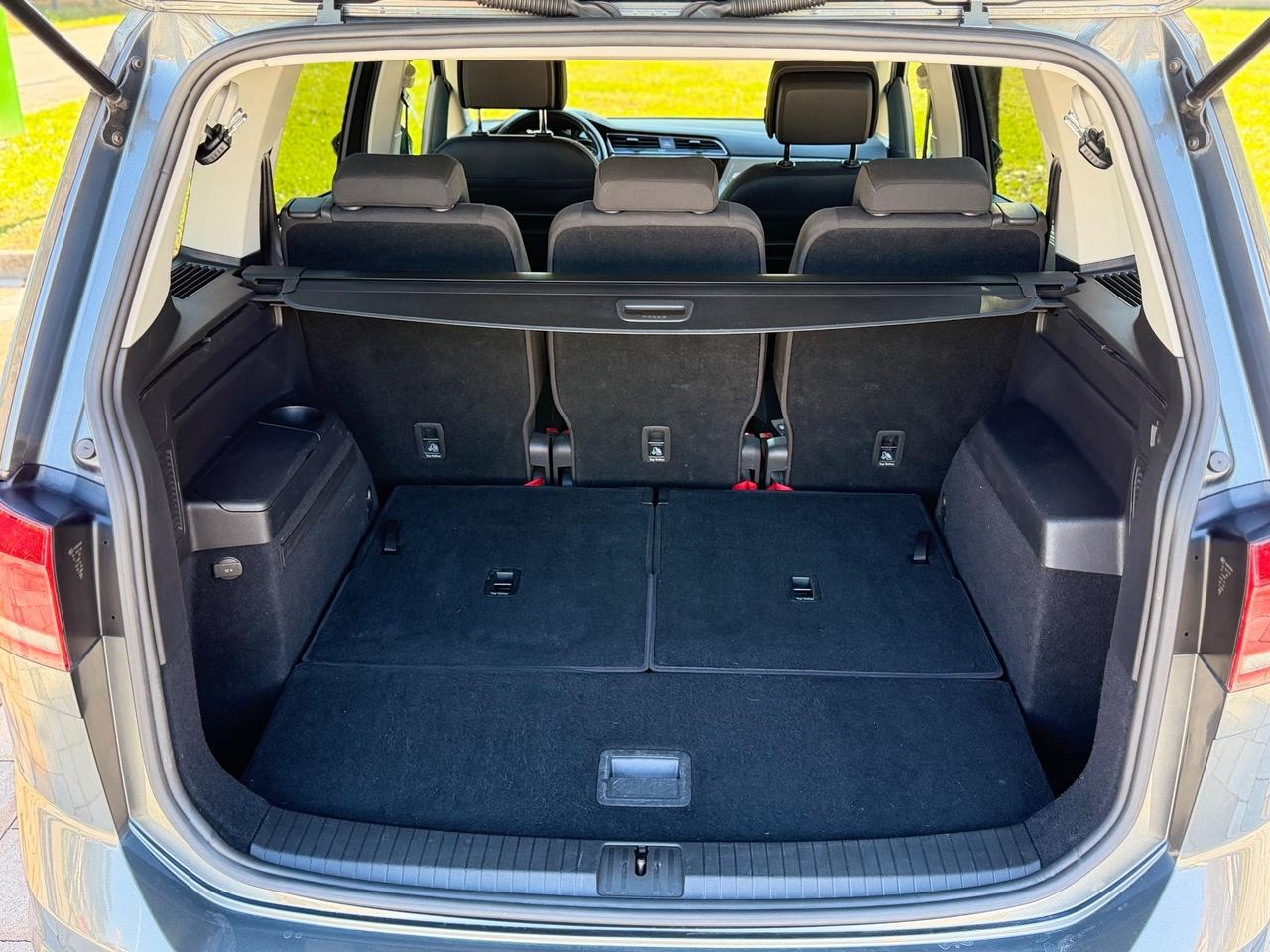 Volkswagen Touran 1.6 TDI 115 CV SCR DSG Executive BlueMotion Tech. Neopatentati