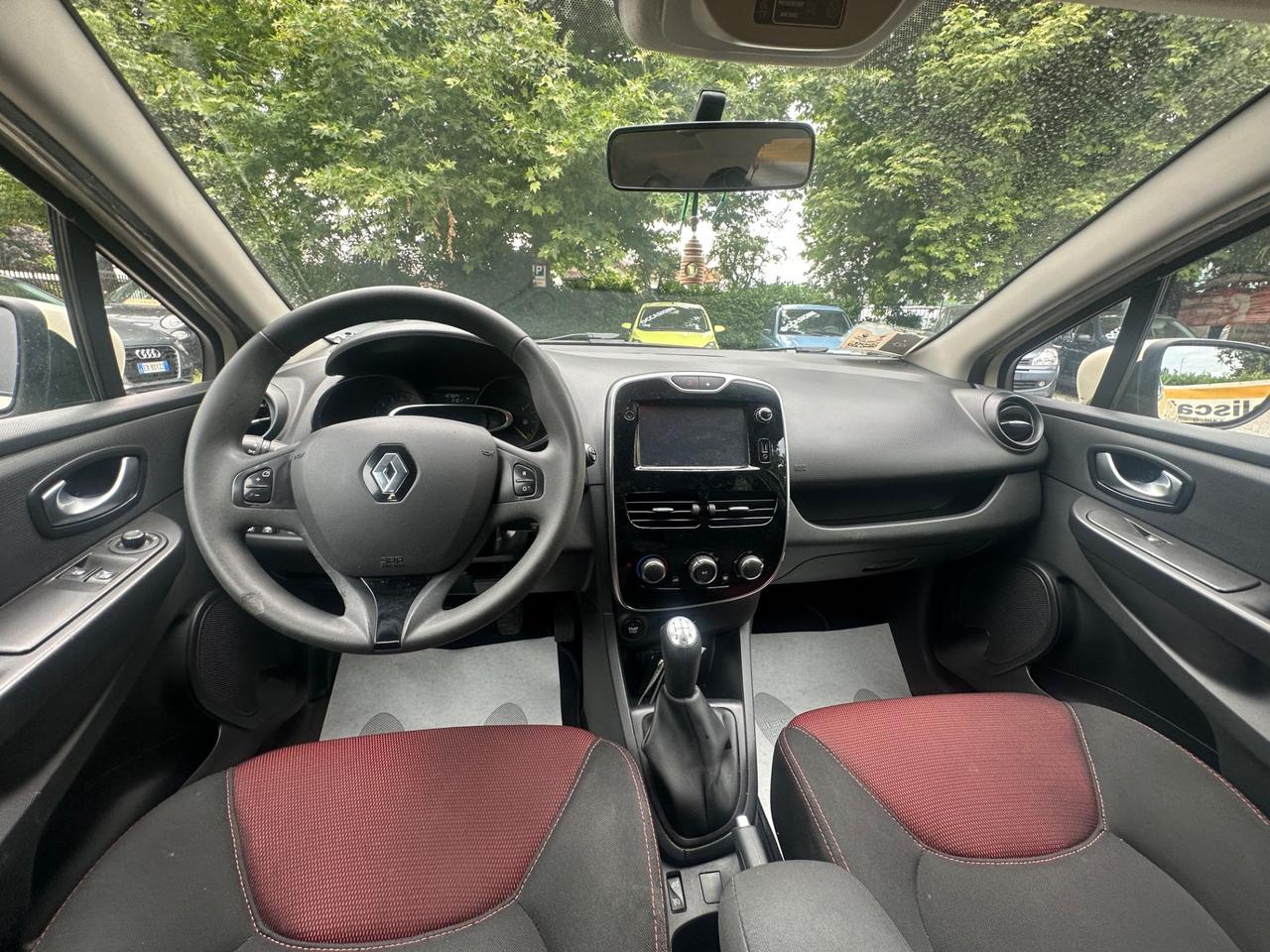 Renault Clio 1.2 75 CV 5 porte Duel