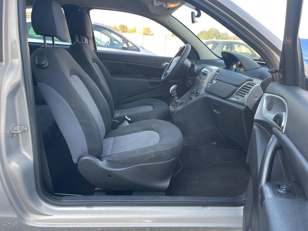 Lancia Ypsilon 1.2 Argento