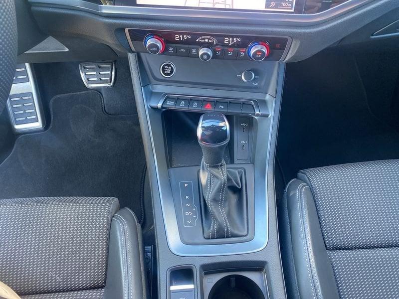 Audi Q3 Q3 SPB 40 TDI quattro S tronic Identity Black 193 CV