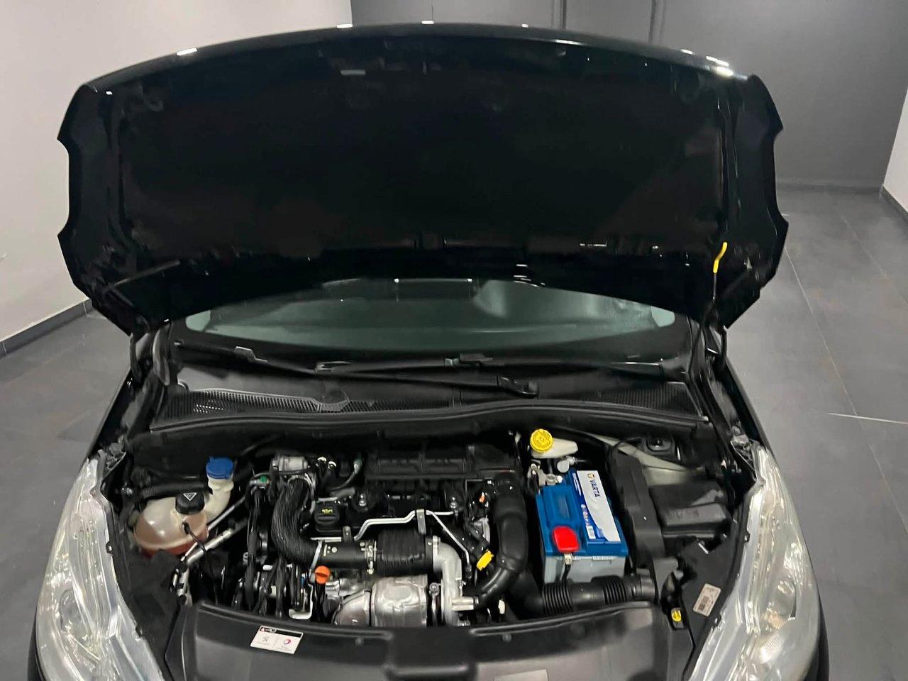 Peugeot 208 208 1.4 hdi 5 Porte TOTAL BLACK