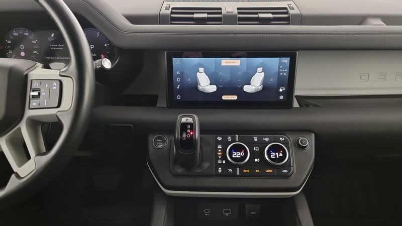 Land Rover Defender 3.0D I6 250 110 SE AWD auto.