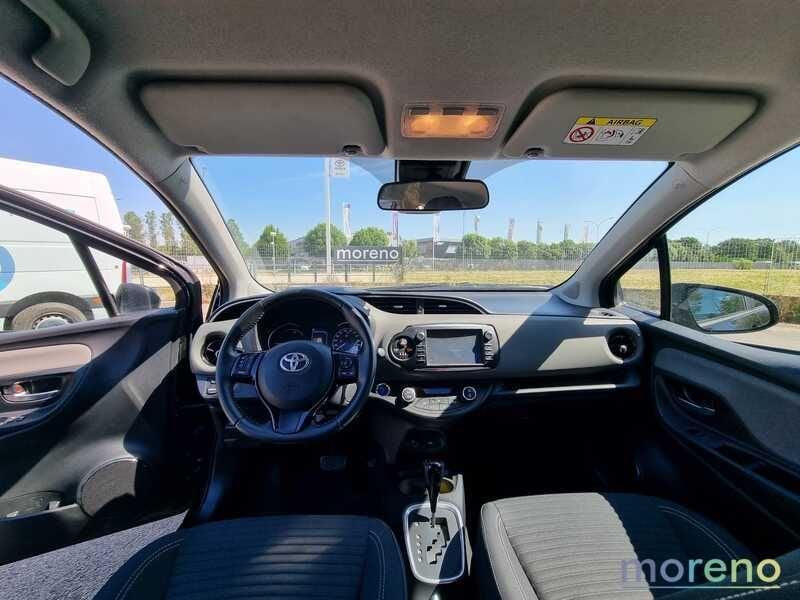 Toyota Yaris 1.5 hybrid Business 5p