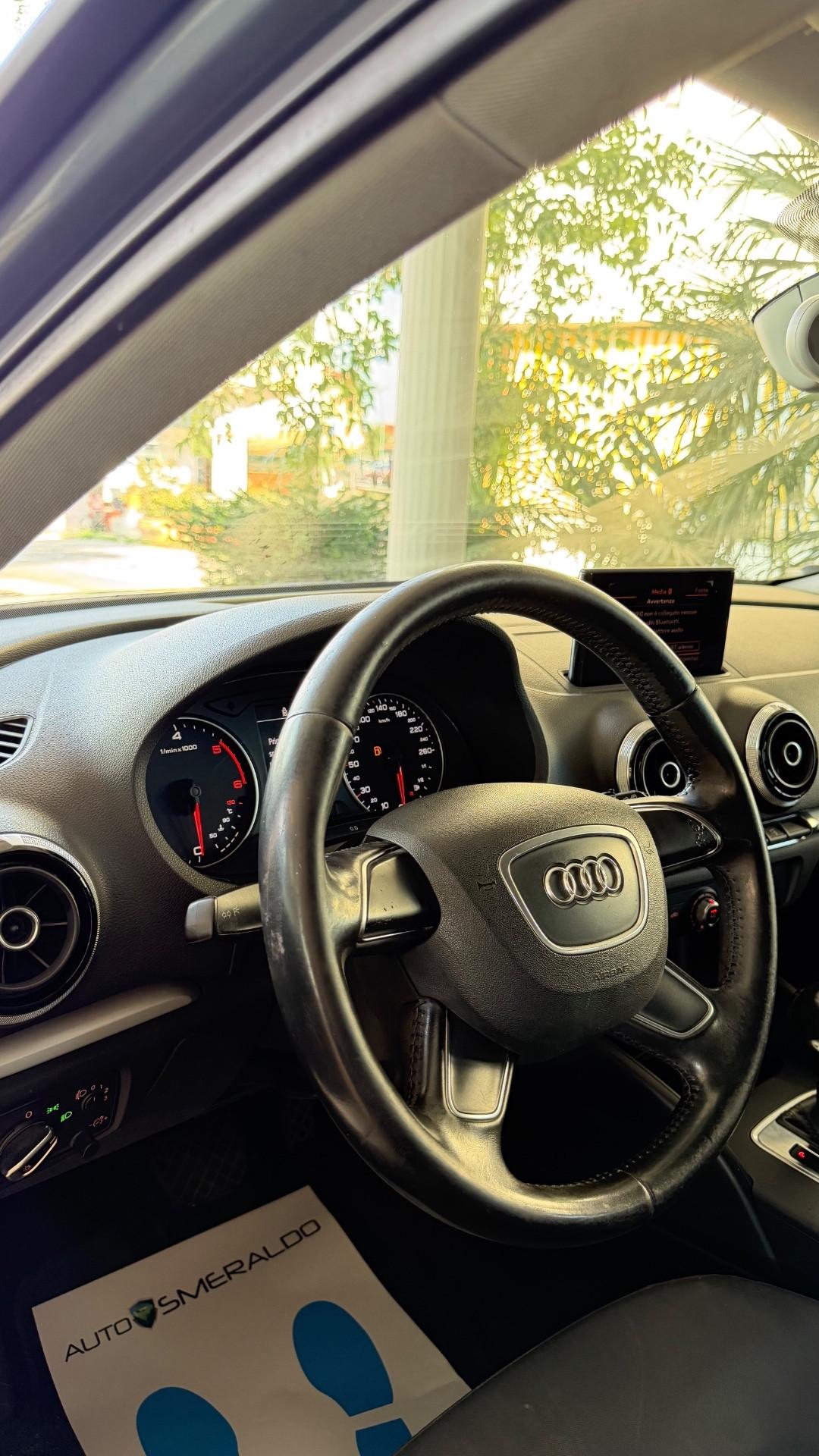 Audi A3 1.6 TDI clean diesel S tronic Young