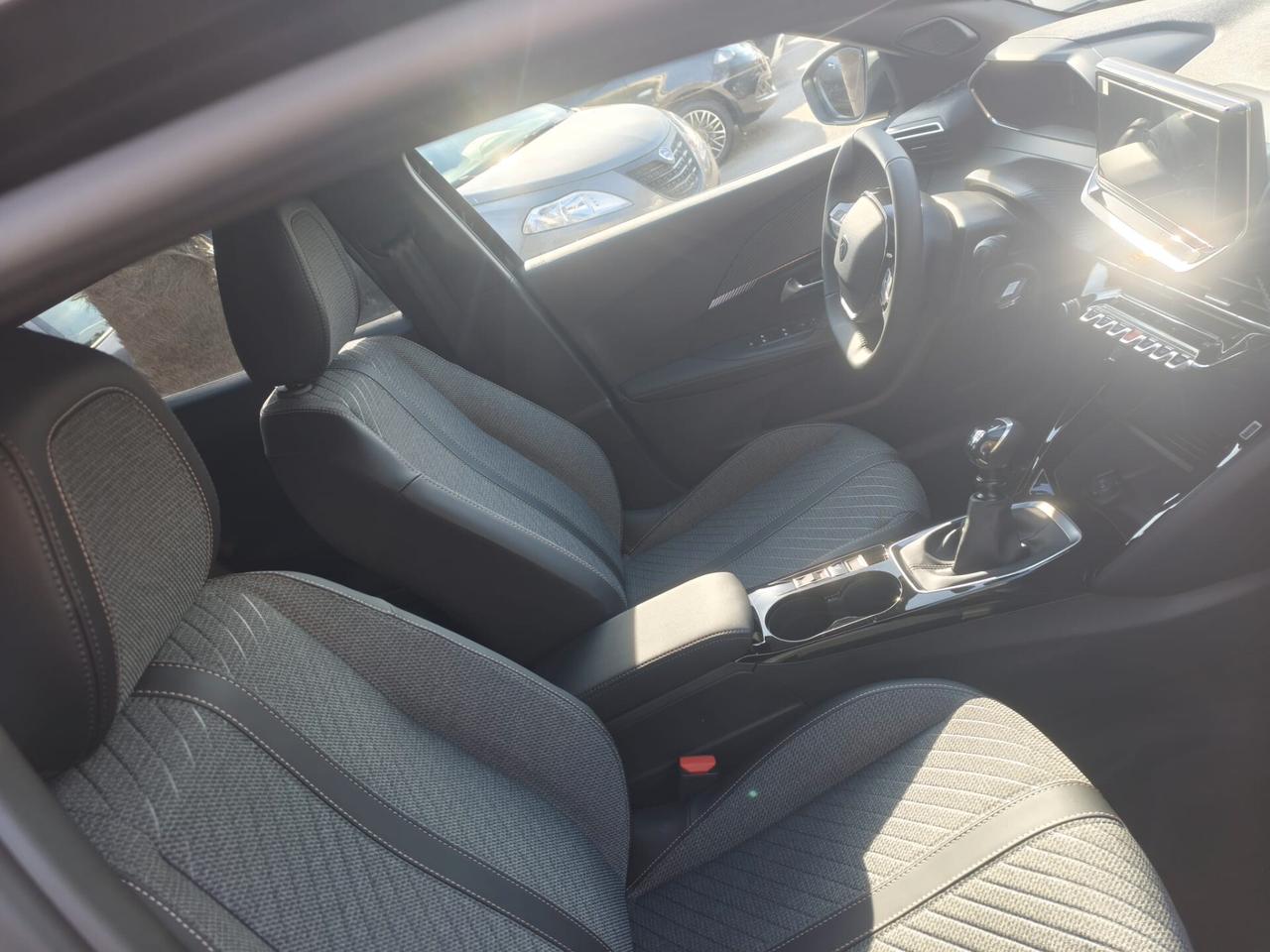 Peugeot 2008 100CV ALLURE PACK !! NUOVA