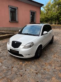 Lancia Ypsilon 1.3 MJT 75 CV Platino
