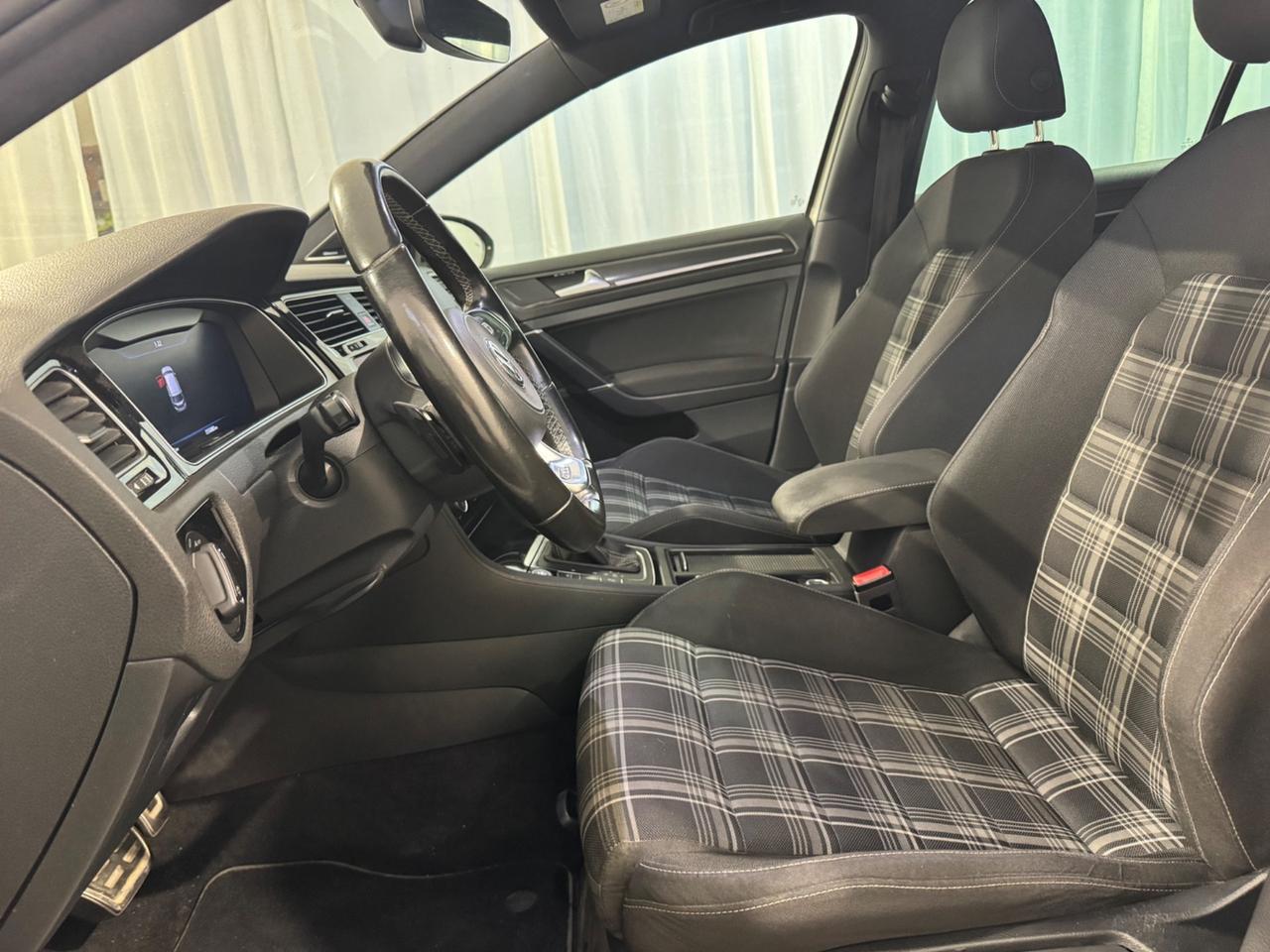 Volkswagen Golf GTD 2.0 TDI DSG 5p. BlueMotion Technology