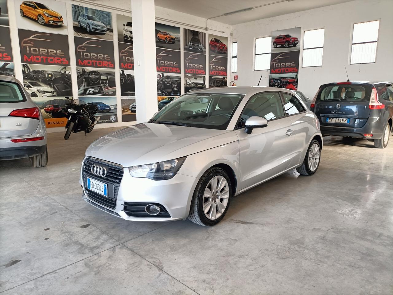 Audi A1 1.6 TDI 105 CV Attraction 07/2011