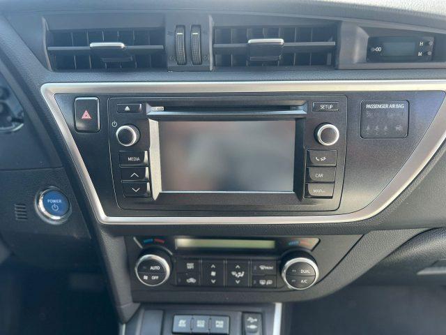 TOYOTA Auris Hybrid Lounge