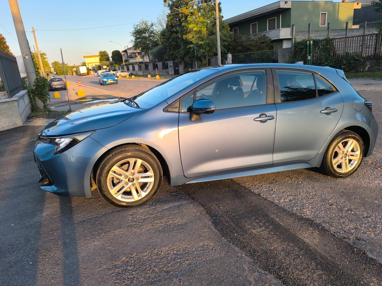 Toyota Corolla 1.8 Hybrid Active