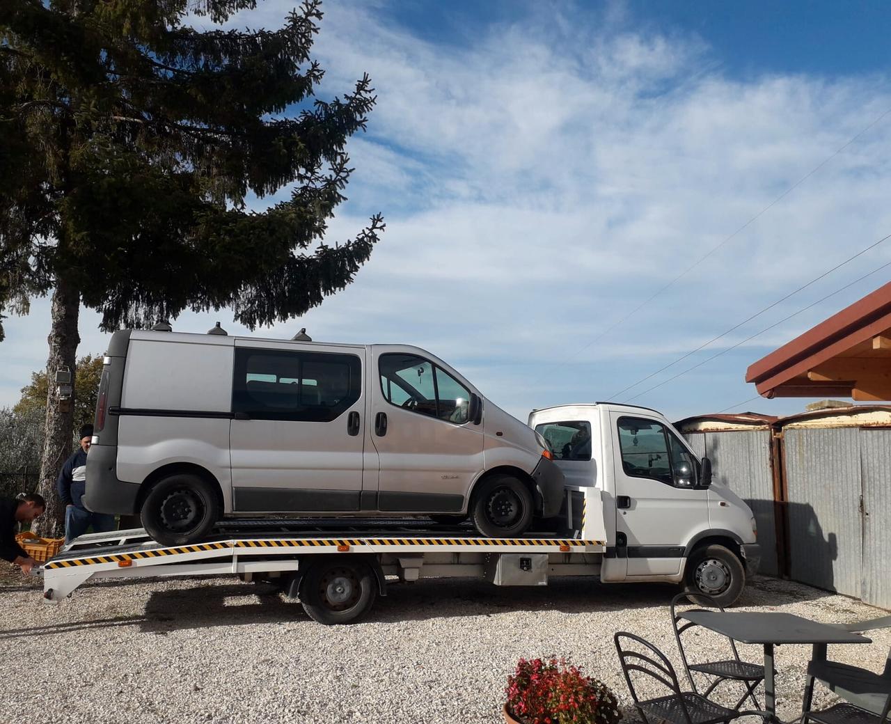 Renault Master carroatrezzi T35 2.5 dCi pianale fisso trasporto auto