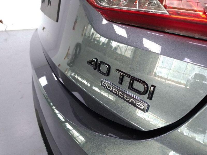 Audi Q3 Sportback 40 2.0 tdi Identity Black quattro 193cv s-tronic