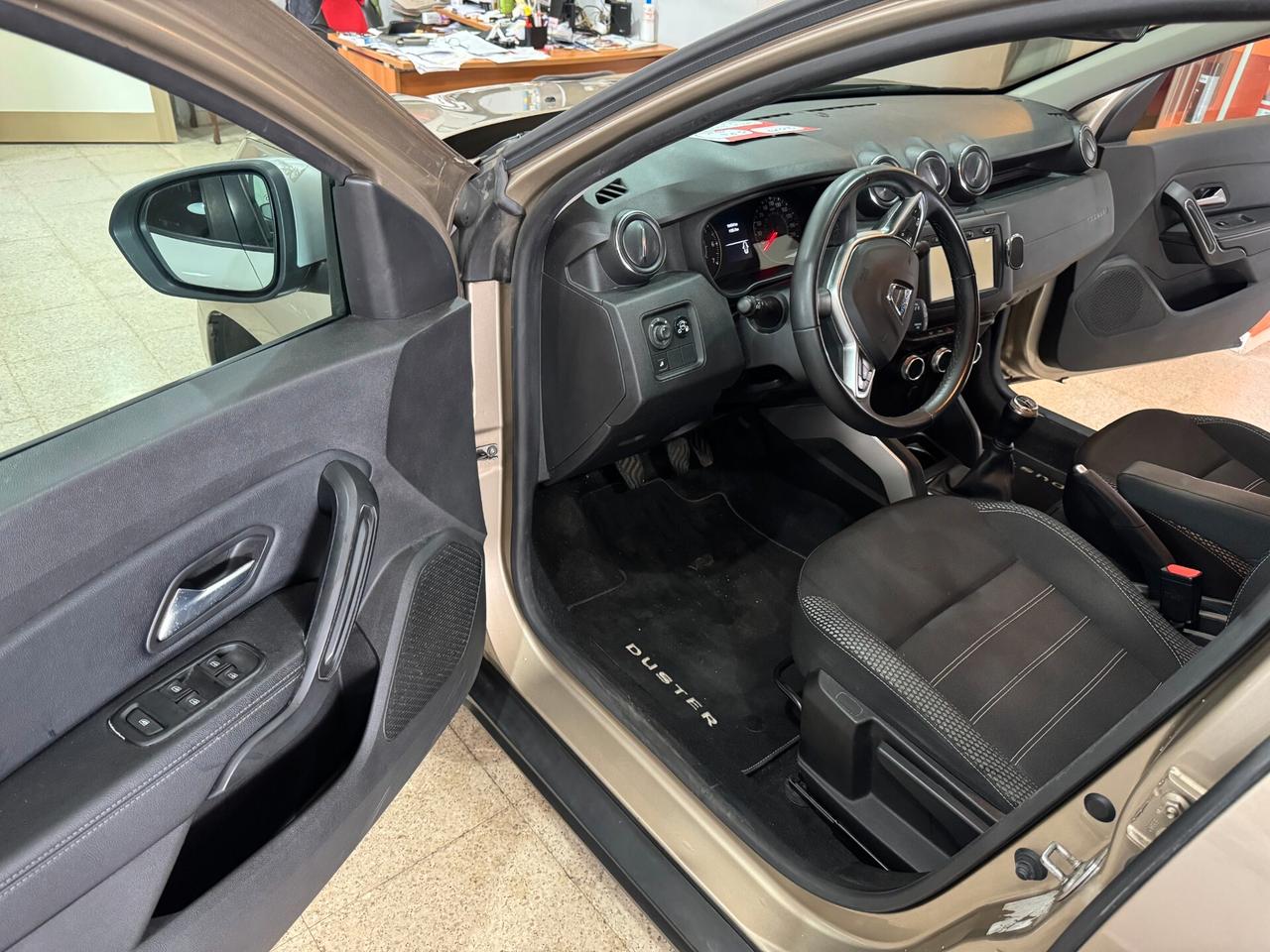 Dacia Duster 1.6 cc. 114 cv. GPL NAVIGATORE OK NEOPATENTATI