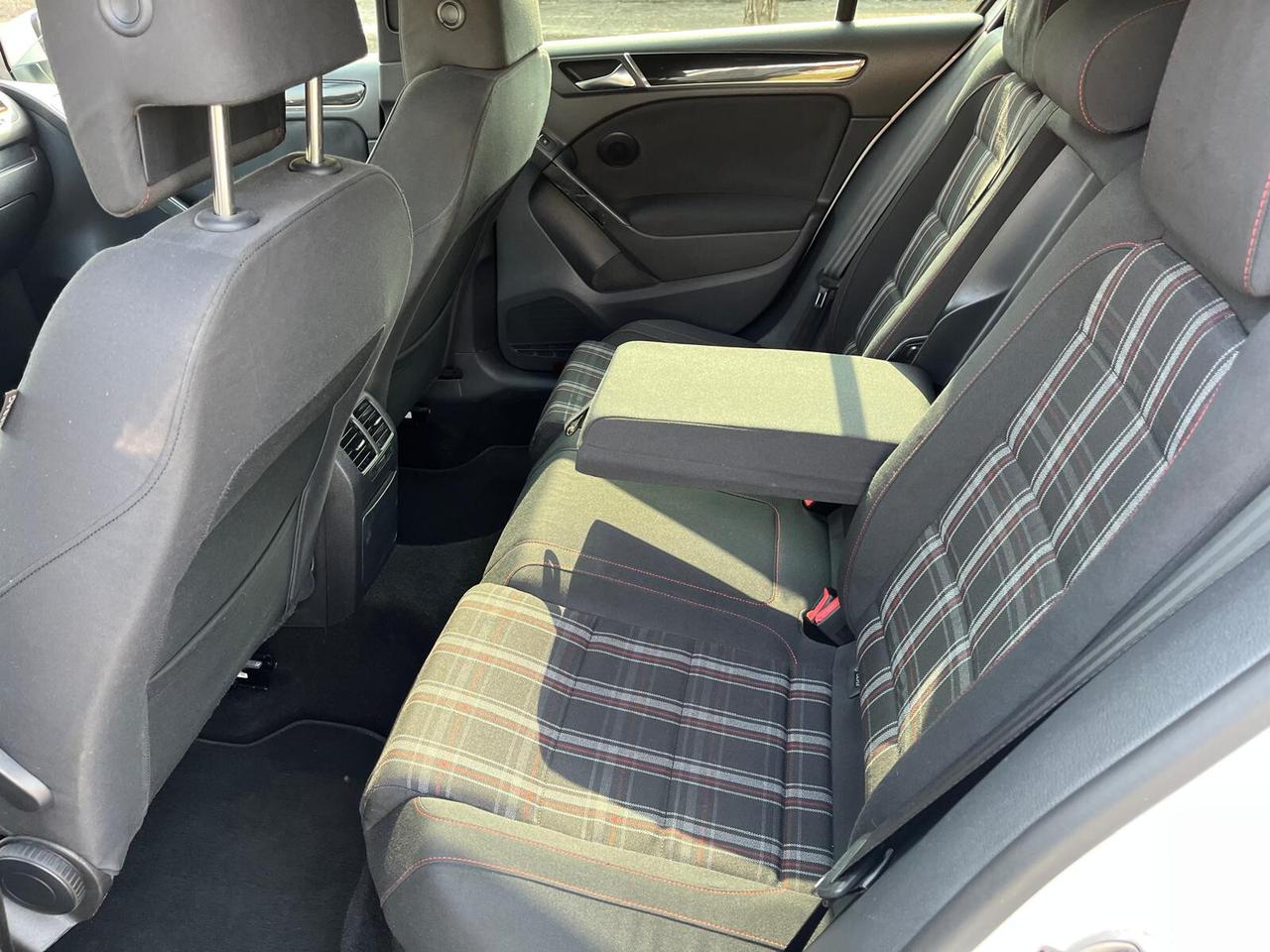 Volkswagen Golf GTI 2.0 TSI 5p.