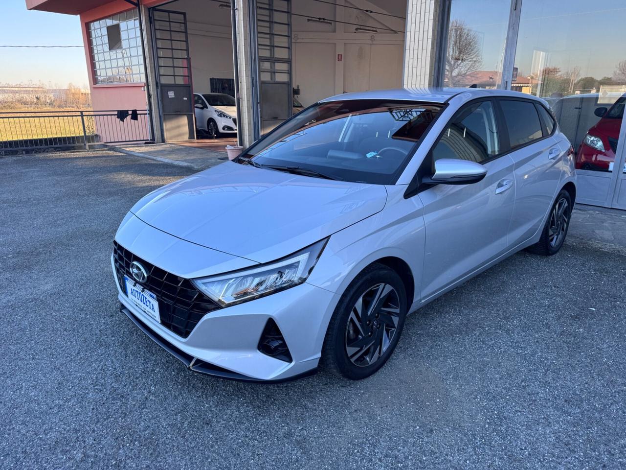 Hyundai i20 1.2 MPI MT Connectline