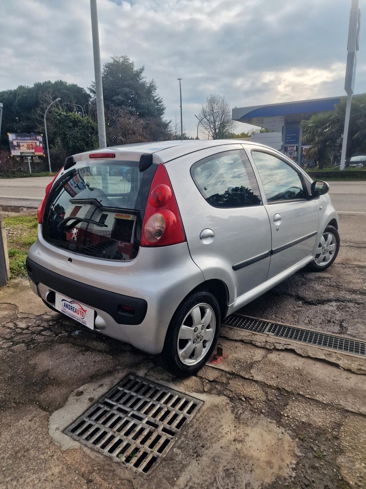 Peugeot 107 1.0 68CV 5p. Plaisir 2Tronic