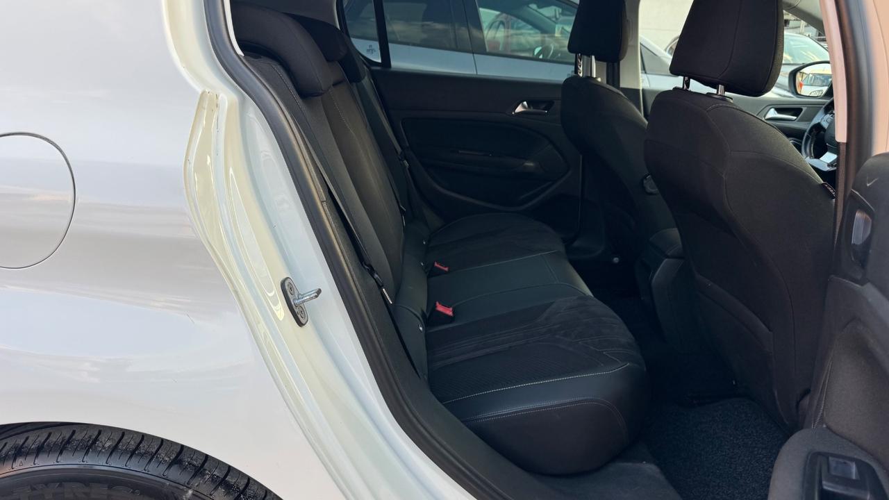 Peugeot 308 1.6 e-HDi 115 CV Stop&Start Business