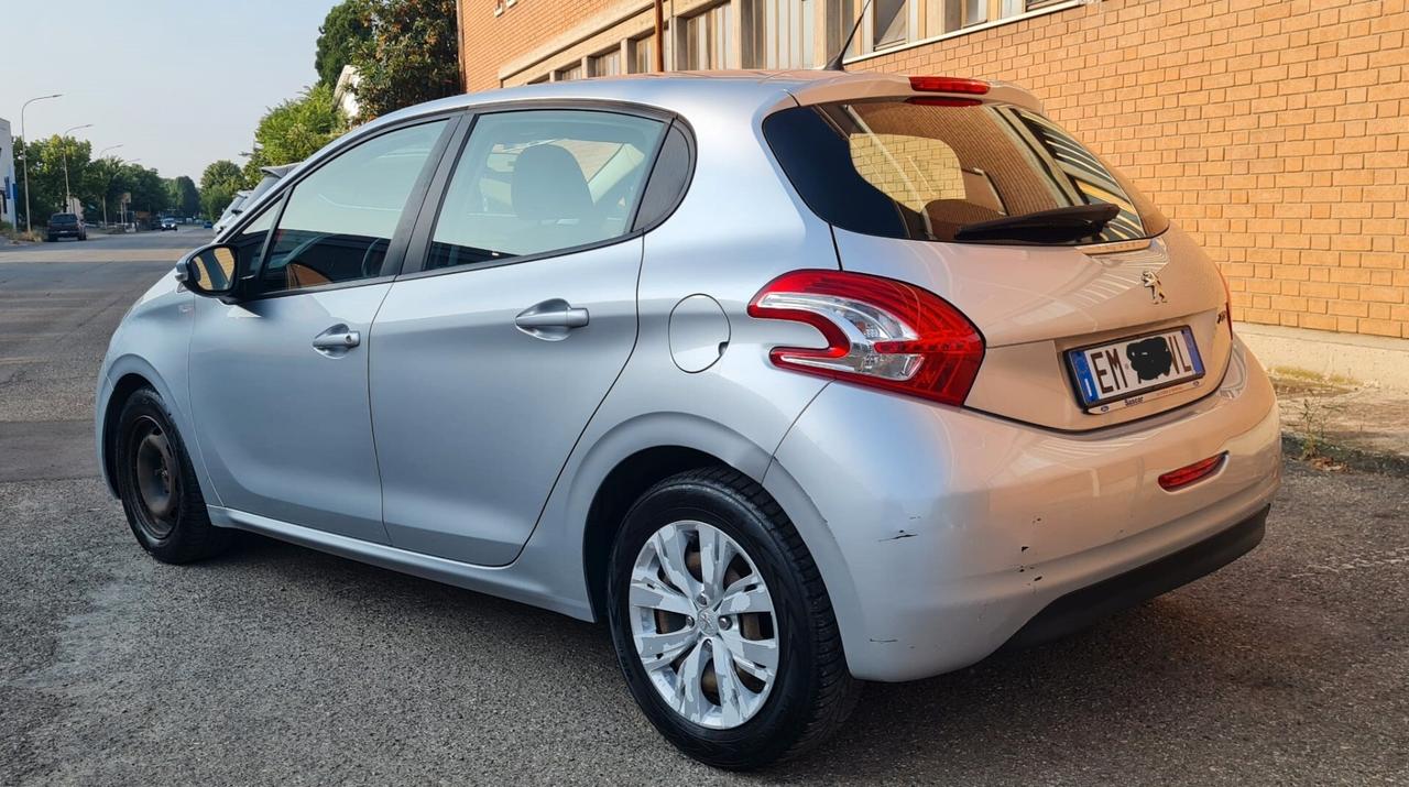 Peugeot 208 1.4 HDi 68 CV 5 porte Active