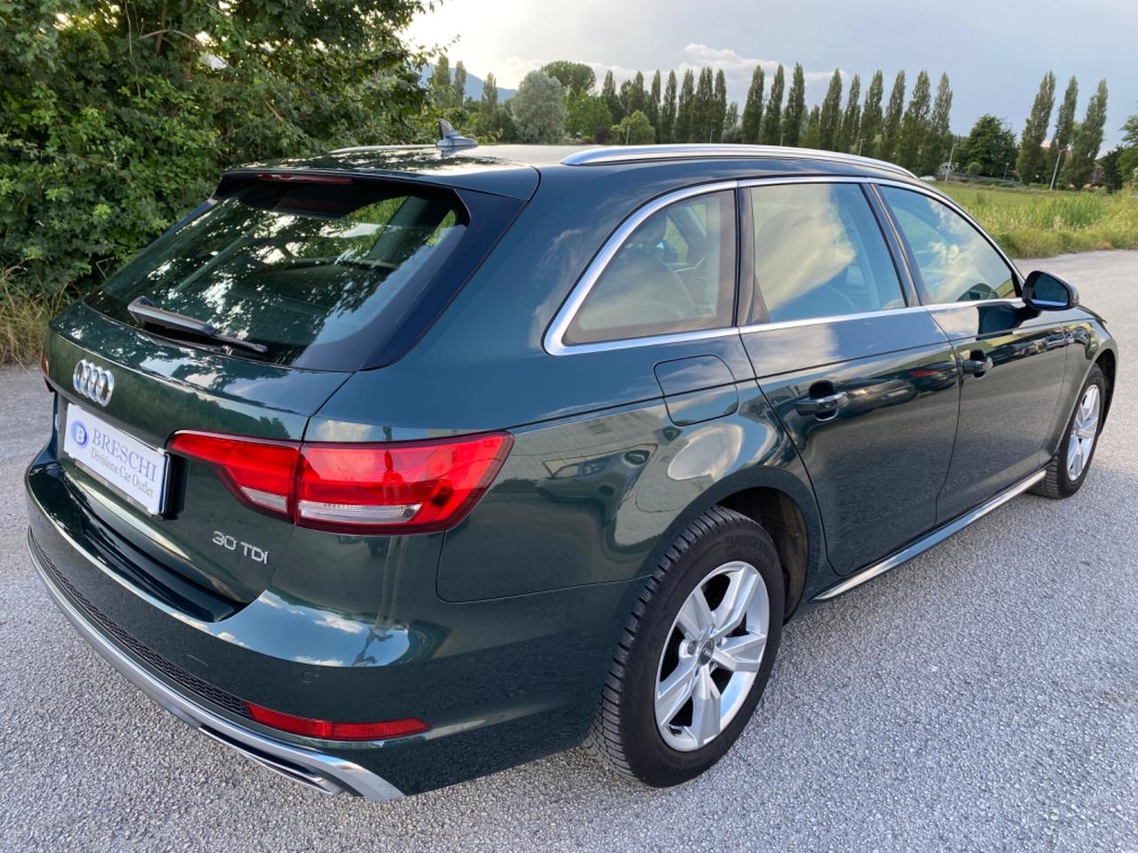 Audi A4 Avant 30 TDI S tronic Business
