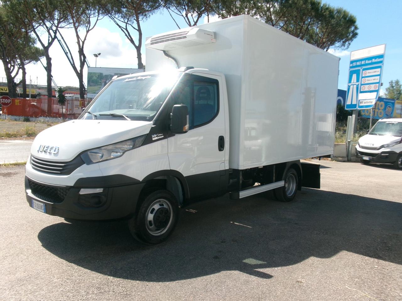 Iveco Daily 35C14 2.3 140CV E6 HI-MATIC FRIGO 7 PEDANE FRBX 06/2028 185000 KM