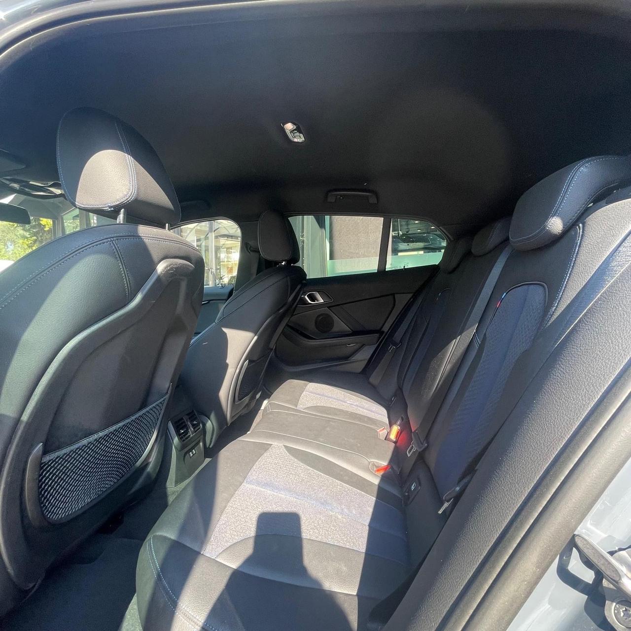 Bmw 118 118d 5p. Msport