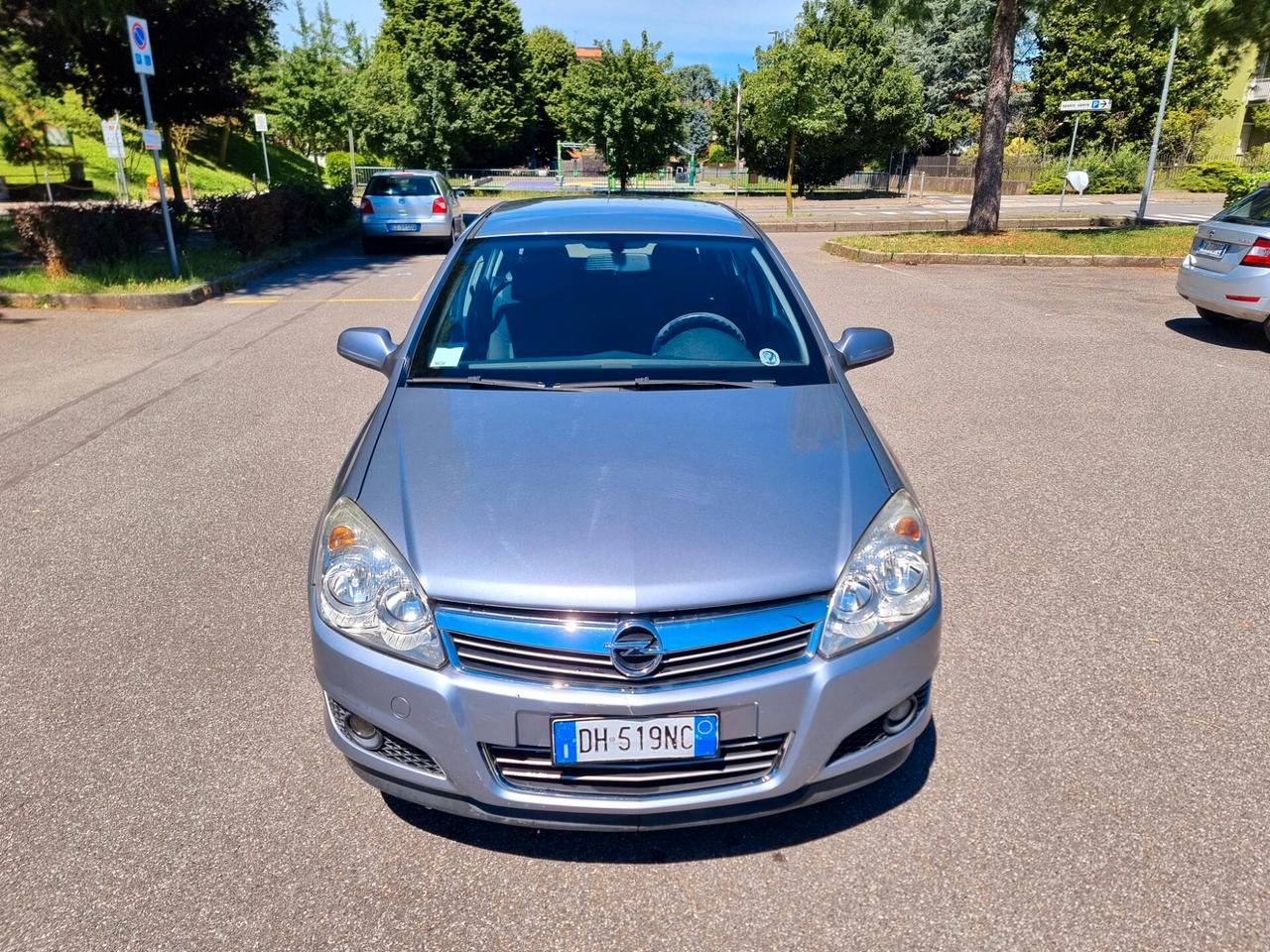 Opel Astra 1.4 16V ADATTA A NEOPATENTATI