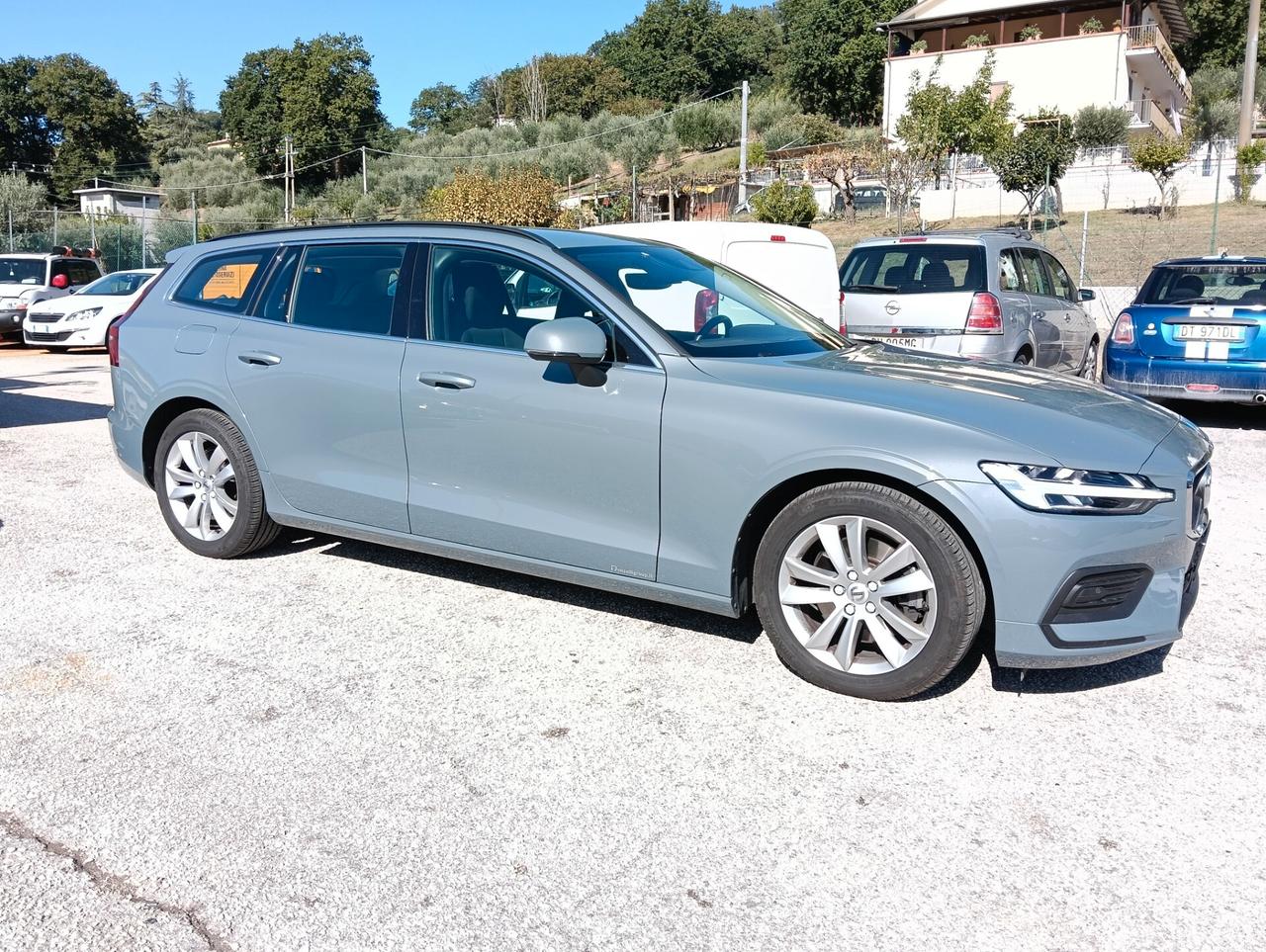 Volvo V60 B4 (d) Geartronic Momentum Business