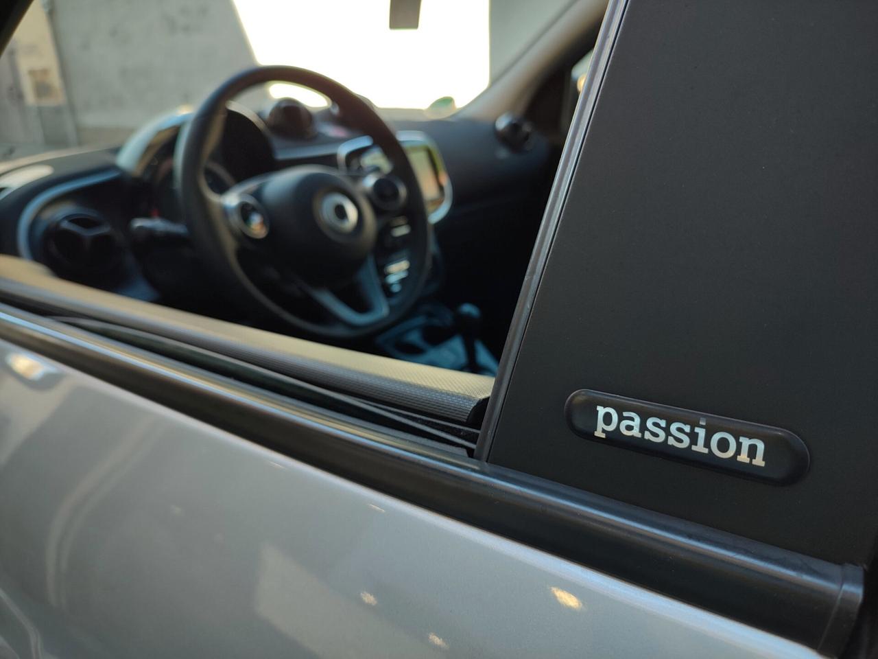 Smart ForFour 70 1.0 twinamic Passion Pack Sport tagliandata Mercedes