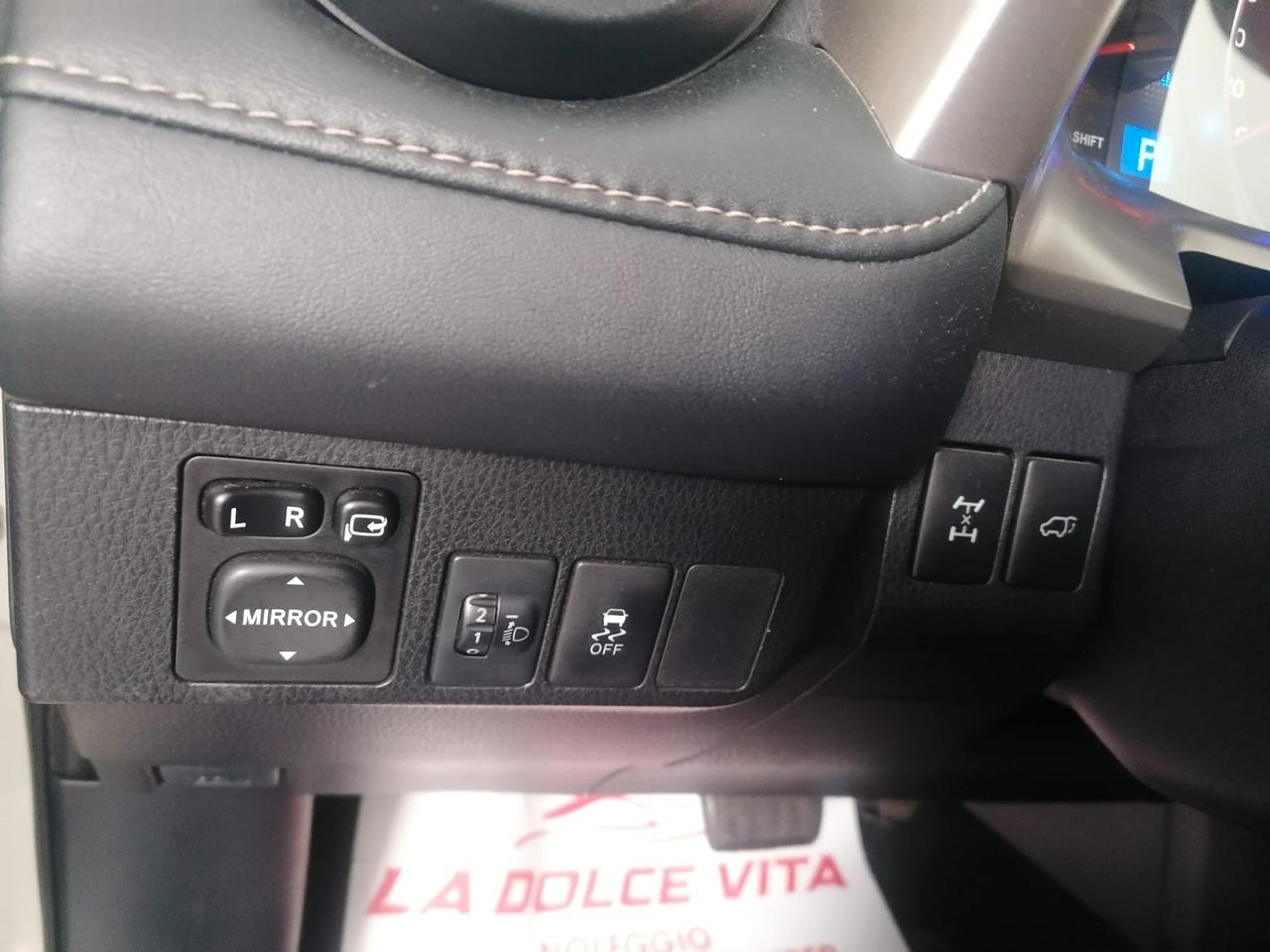 Toyota RAV 4 RAV4 2.2 D-CAT A/T 4WD Lounge White Ed.