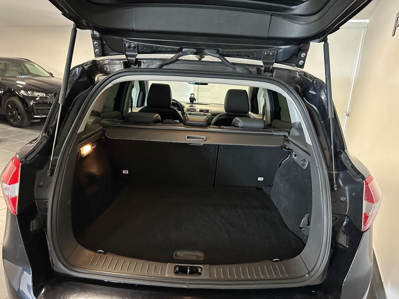 FORD KUGA 2.0 TDCi 136 CV 2WD TITANIUM TETTO PANORAMICO