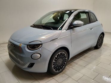 FIAT 500e La Prima