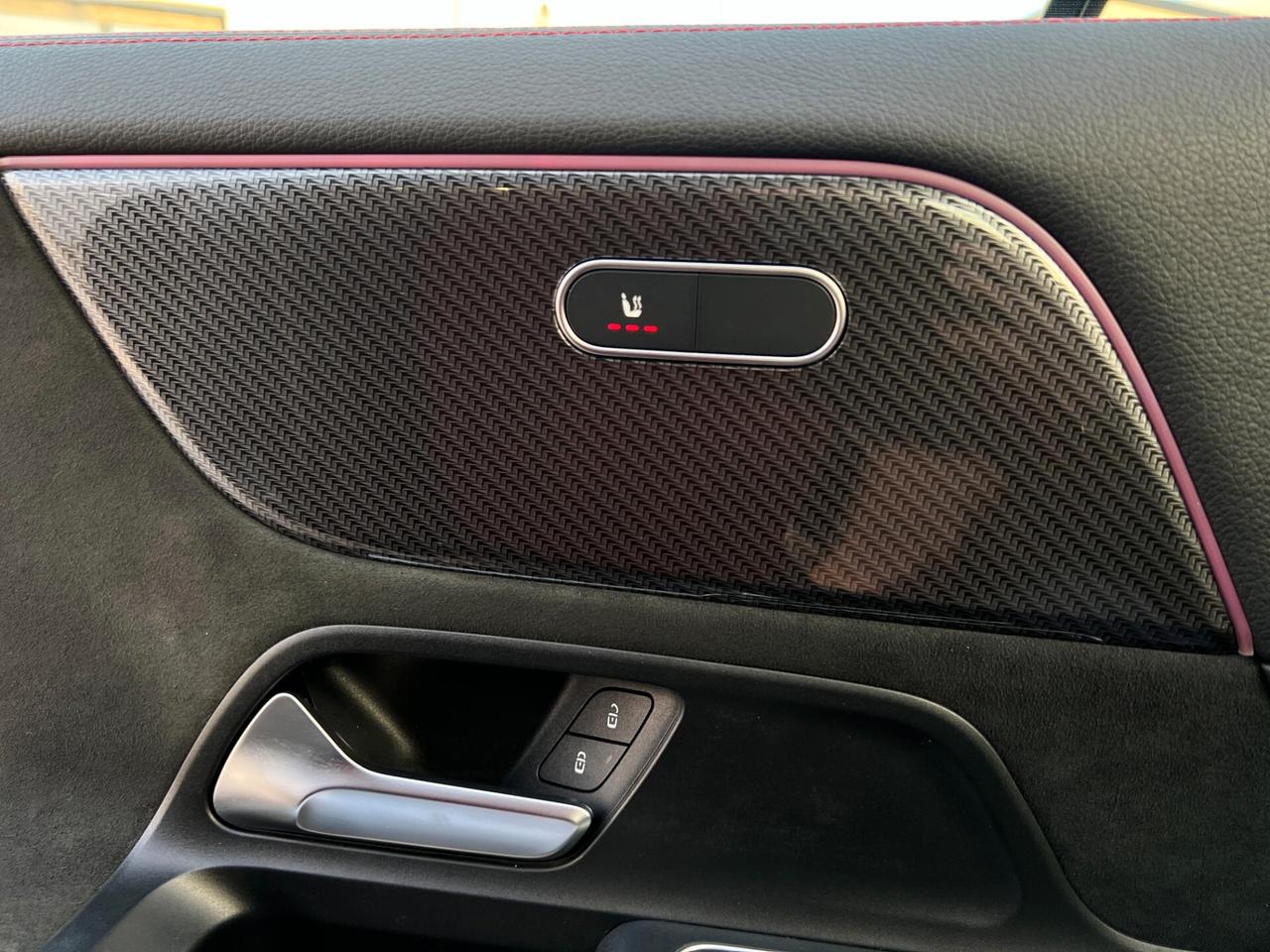 Mercedes-benz GLA 200 d 150cv AMG Premium UNICO PROPRIETARIO IVA ESPOSTA