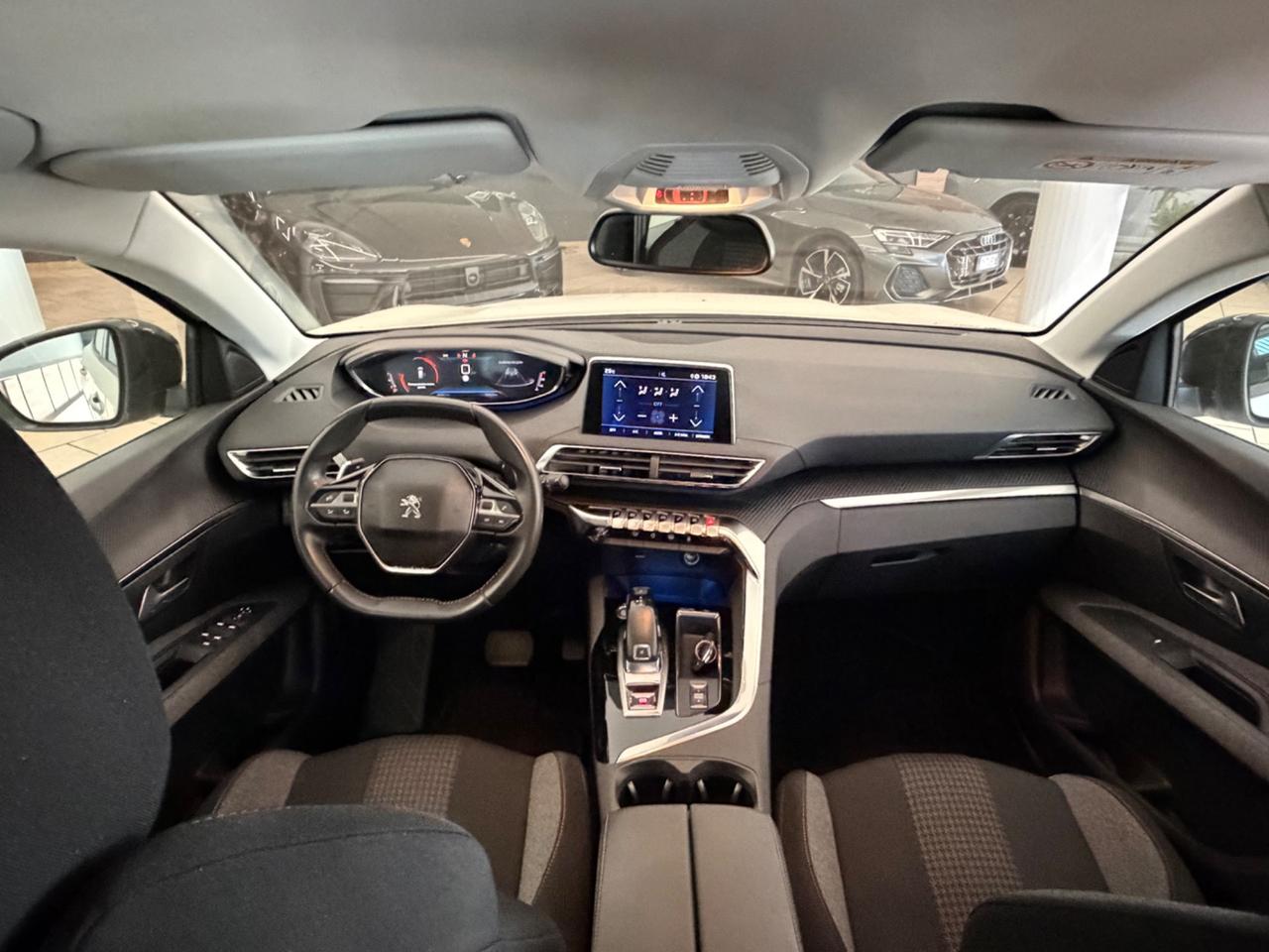 Peugeot 3008 BlueHDi 130 S&S EAT8 Active Pack