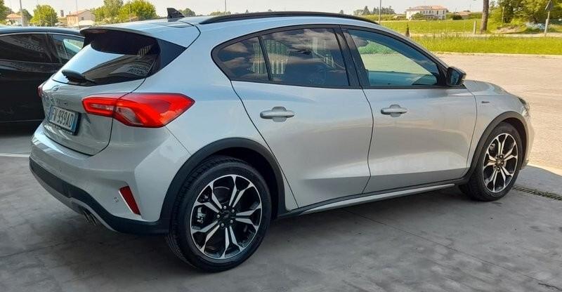 Ford Focus 1.0 EcoBoost 125 CV 5p. Active neopatentabile