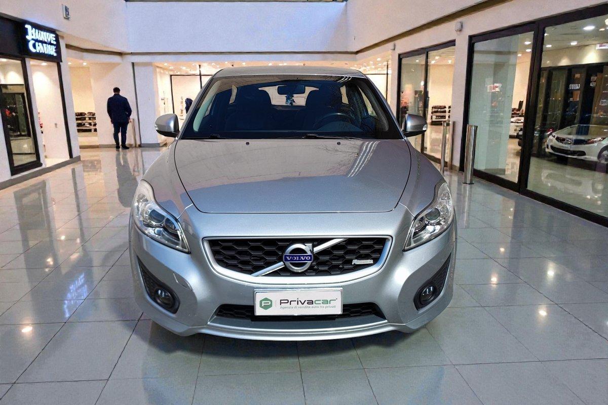 VOLVO C30 D3 R-design