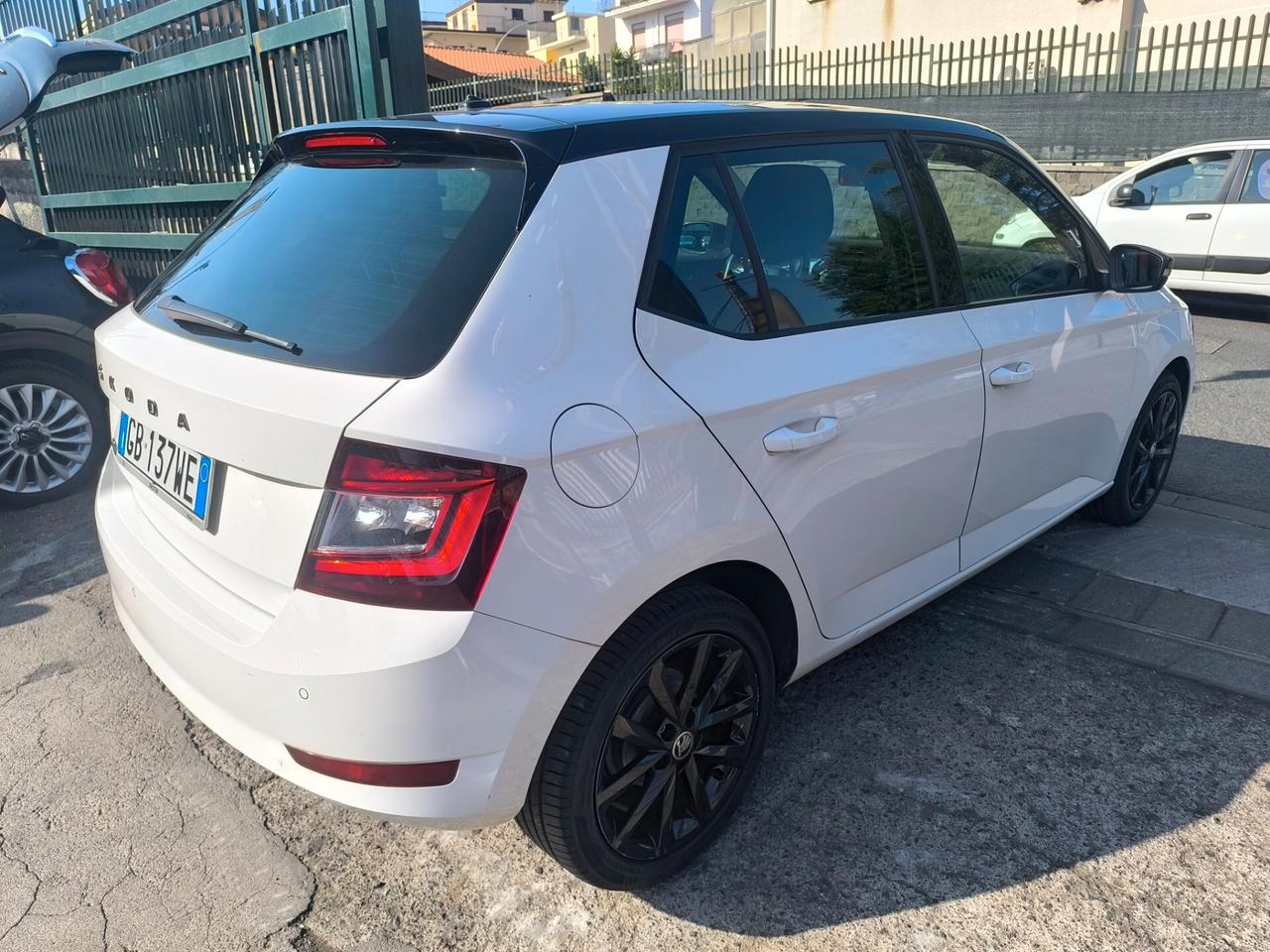 Skoda Fabia 1.0 MPI 60 CV Twin Color Nero