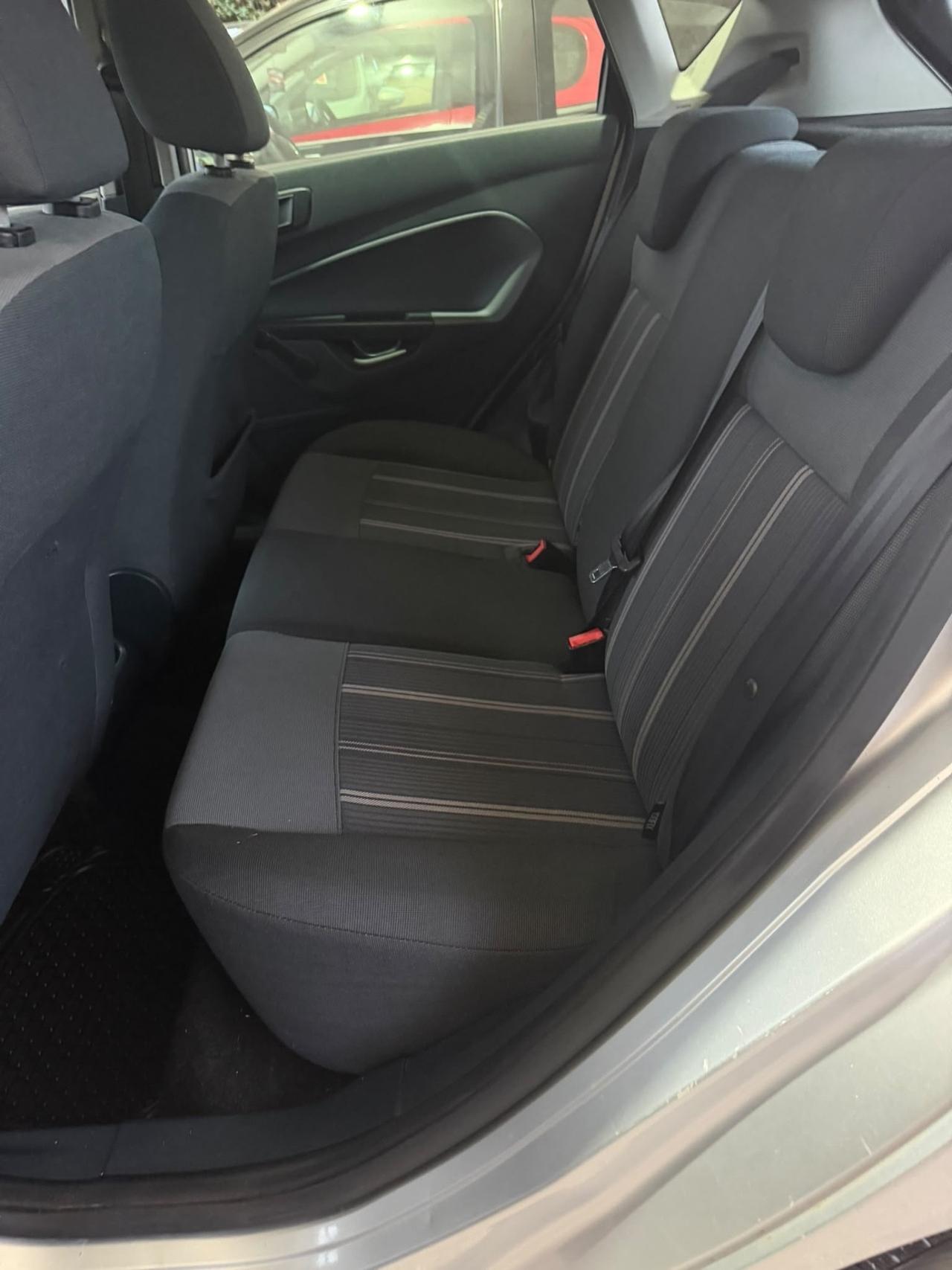 Ford Fiesta 1.4 5 porte Bz.- GPL Titanium