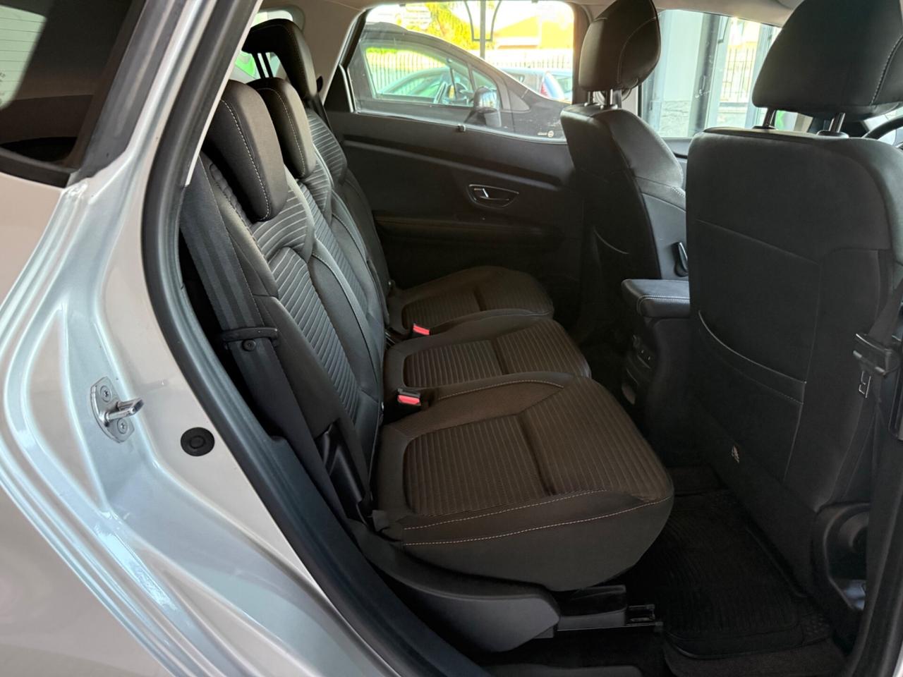 Renault Scenic Scénic dCi 8V 110 CV EDC Energy Sport Edition2